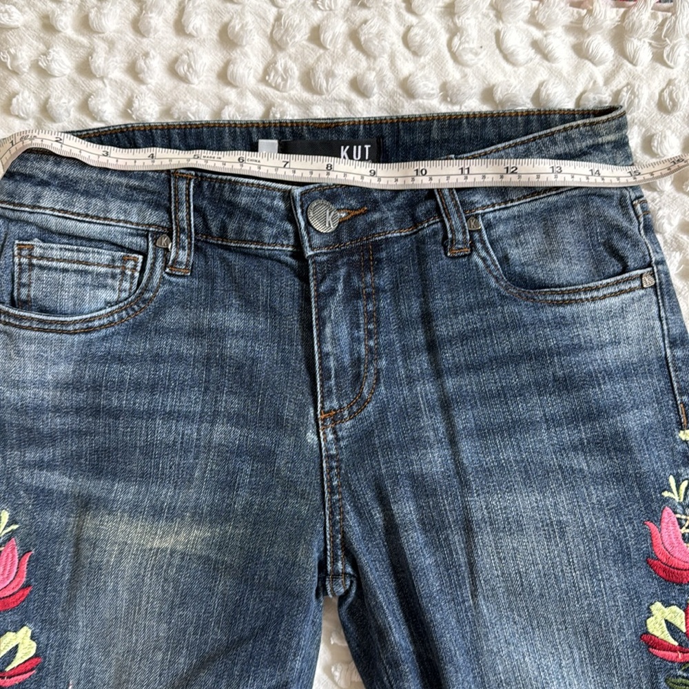 Kut from the Kloth Reese ankle straight embroidered jeans size 2 EUC - Picture 8 of 8